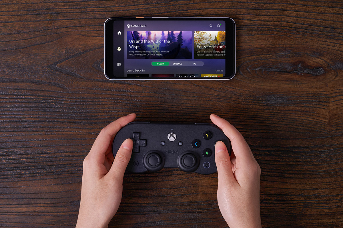 8Bitdo Sn30 Pro for Xbox cloud gaming on Android (includes clip