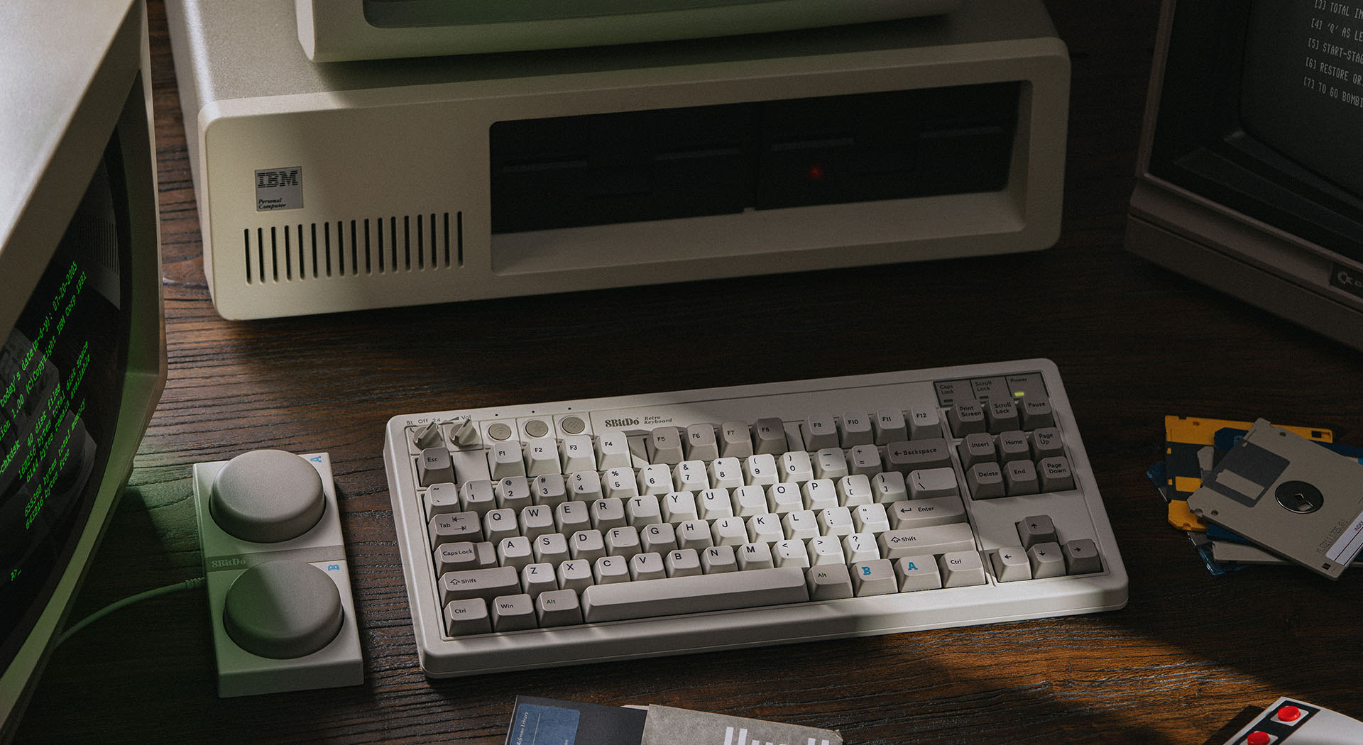 Retro Mechanical Keyboard - M Edition