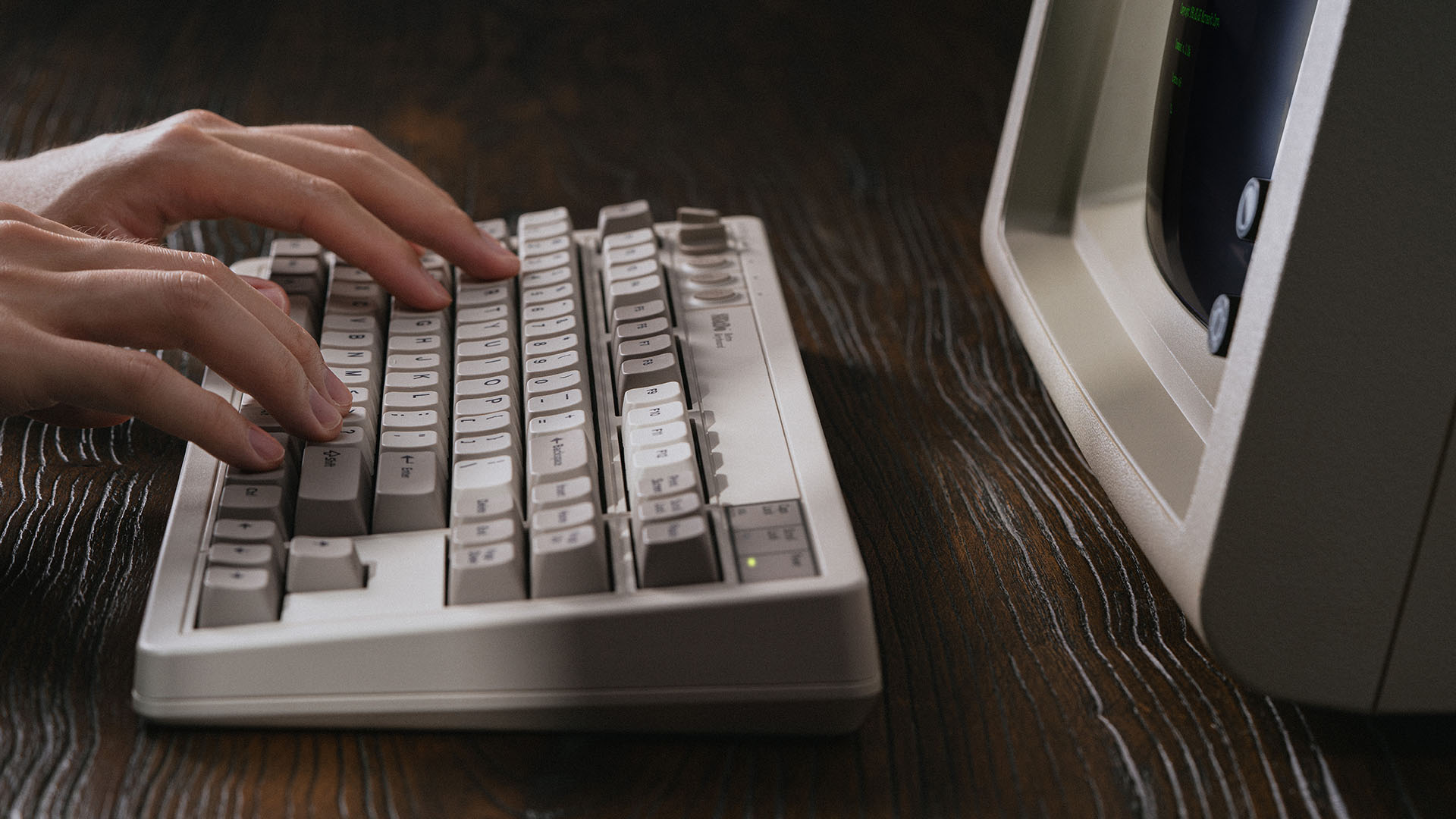 Retro Mechanical Keyboard - M Edition
