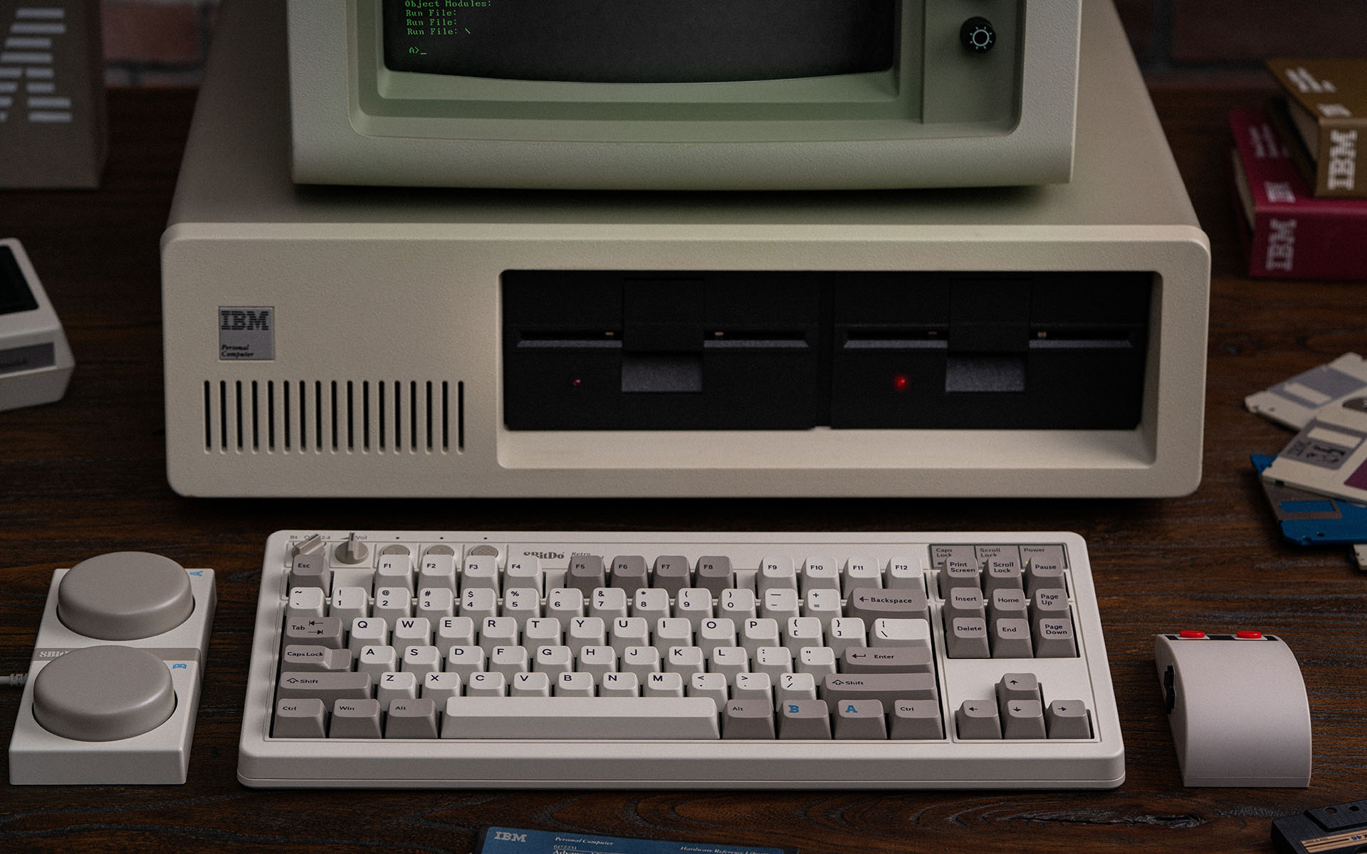 Retro Mechanical Keyboard - M Edition