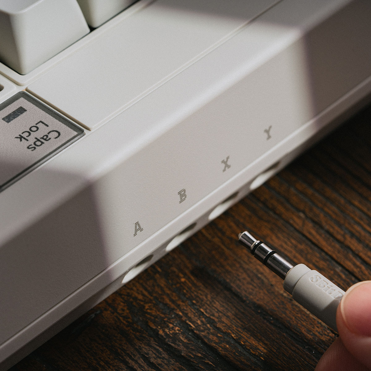 Retro Mechanical Keyboard - M Edition